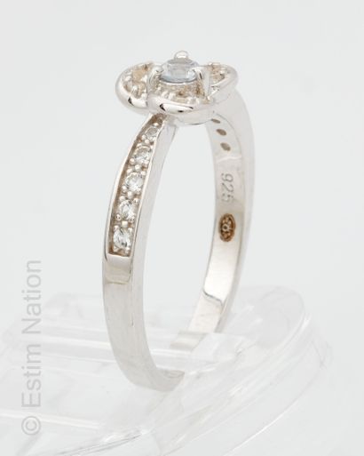 BAGUE ARGENT ET SAPHIR
Bague en argent (...