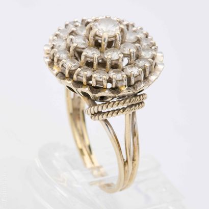 BAGUE OR GRIS ET DIAMANTS
Bague en or gris...