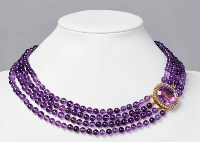 COLLIER OR , PERLES ET AMETHYSTE
Collier...