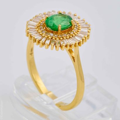 BAGUE GRENAT VERT DIAMANTS 
Bague en or jaune...