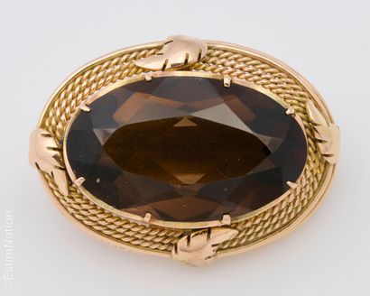 BROCHE OR ET QUARTZ
Broche en or jaune 14K...