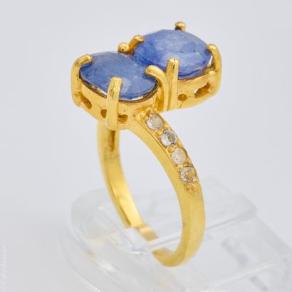 BAGUE SAPHIRS TOPAZES
Bague en argent doré...