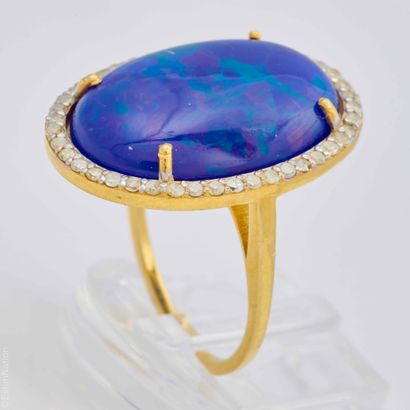 BAGUE OPALE DIAMANTS 
Bague en argent doré...