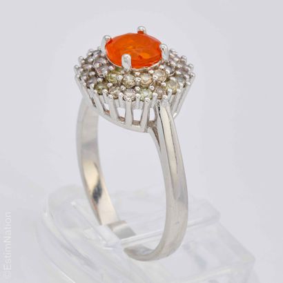 BAGUE SAPHIRS BLANCS OPALE DE FEU
Bague en...