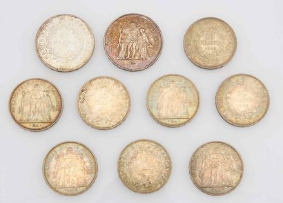 NUMISMATIQUE 
Ensemble de pièces en argent...