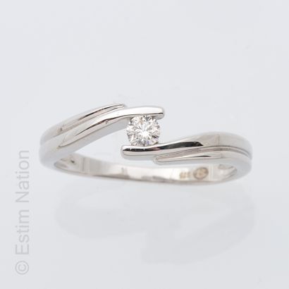 BAGUE SOLITAIRE OR ET DIAMANT
Bague solitaire...