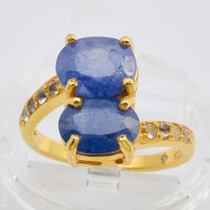 BAGUE SAPHIRS TOPAZES
Bague en argent doré...