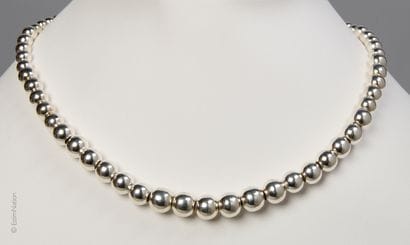 COLLIER MARSEILLAIS 
Collier en chute dit...