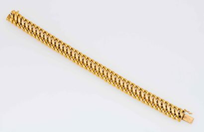 BRACELET GOURMETTE OR JAUNE
Bracelet à maille...