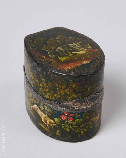 ARTS DECORATIFS - XVIIIe SIECLE 
Petit nécessaire...
