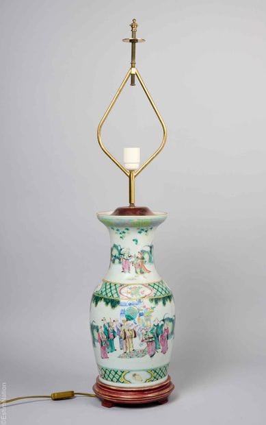 CHINE (MODIFICATION AU CATALOGUE)
Vase balustre...