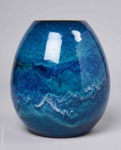 CERAMIQUES CONTEMPORAINES 
École contemporaine
Vase...