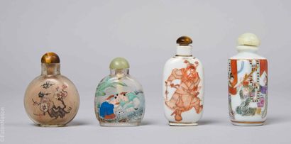 CHINE
Lot de quatre flacons tabatières :
-...