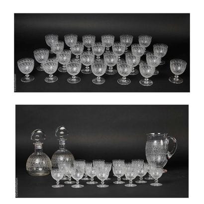 BACCARAT
Partie de service de verres en cristal...