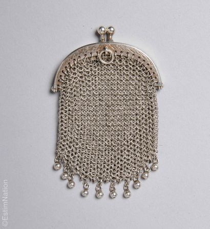 OBJETS DE VITRINE - ARGENT 
Charmant petite...