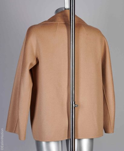 S MAXMARA
BLAZER in camel wool, double breasted,...