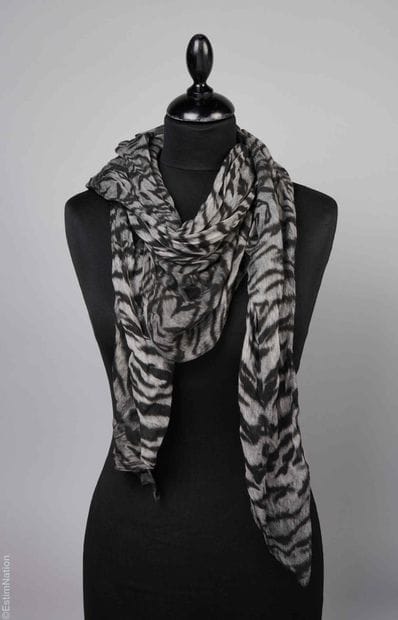 THE KOOPLES
CHECHE in modal printed with...