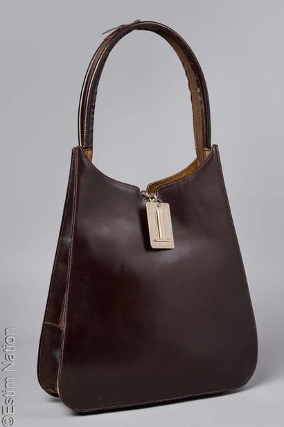 LANVIN LATE 1970
Triangular bag in chocolate-glazed...