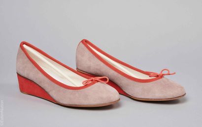 REPETTO
Pair of platform ballet flats in...