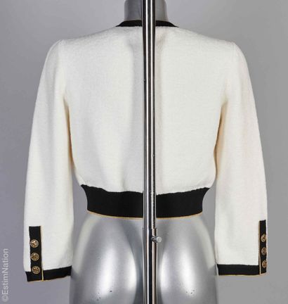 CHANEL (COLLECTION CRUISE 2019)
GILET crop...