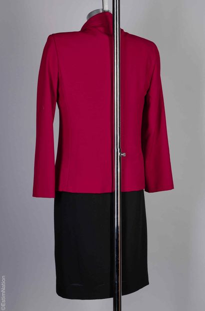 PIERRE CARDIN EARLY 2000
SET in black and...