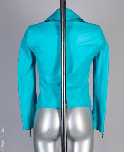 VERSACE
PERFECTO en cuir turquoise, multipoches...