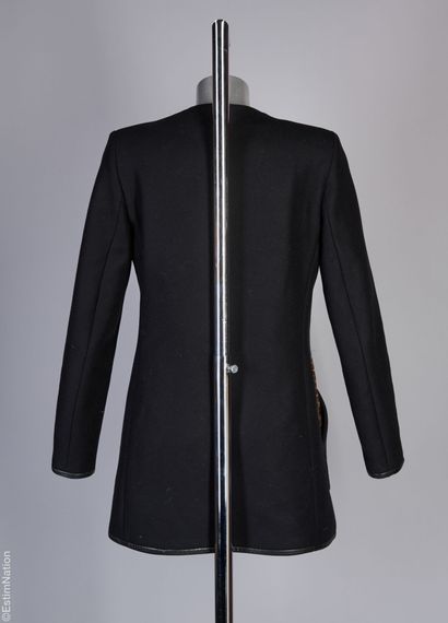THE KOOPLES
MANTEAU 3/4 en lainage noir,...