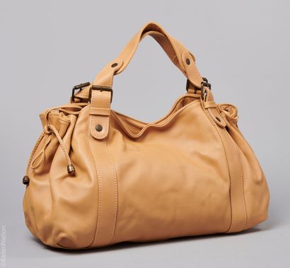GERARD DAREL
SAC 24H en cuir camel, doublure...