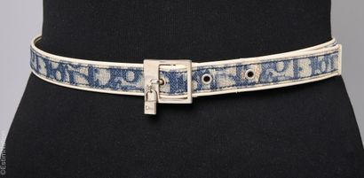 CHRISTIAN DIOR PAR JOHN GALLIANO CIRCA 2003
CEINTURE...