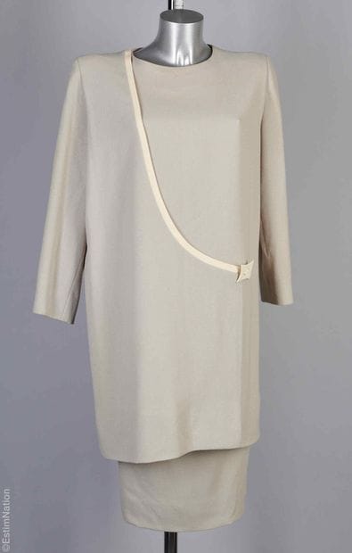 MAXIM'S DE PARIS BY PIERRE CARDIN
GREY wool...