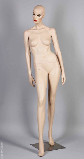 ANONYME
MANNEQUIN en pied en composite, support...