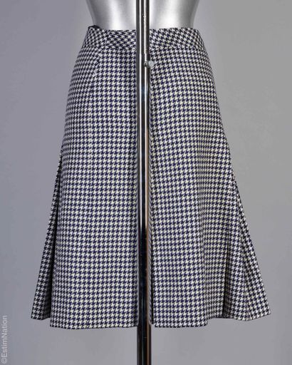 CELINE CIRCA 1975
Hollow pleated skirt in...