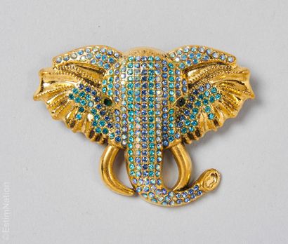 ANONYME 
BROCHE en métal doré représentant...