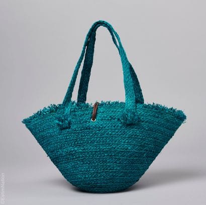 FURLA
PETIT PANIER en raphia turquoise, liens...