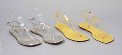 PRADA
DEUX PAIRES DE TONGS en cuir métallisé...