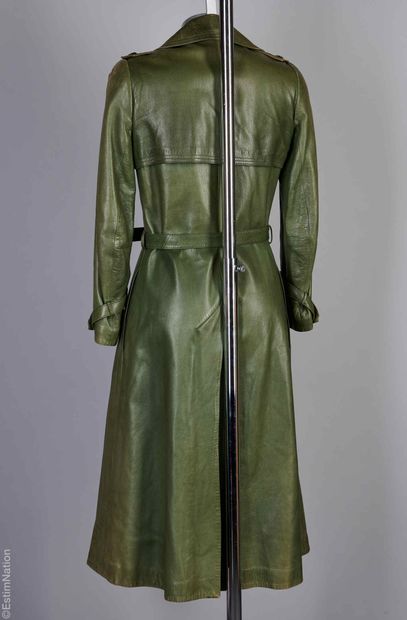 HERMÈS SPORT CIRCA 1970
TRENCH COAT en agneau...