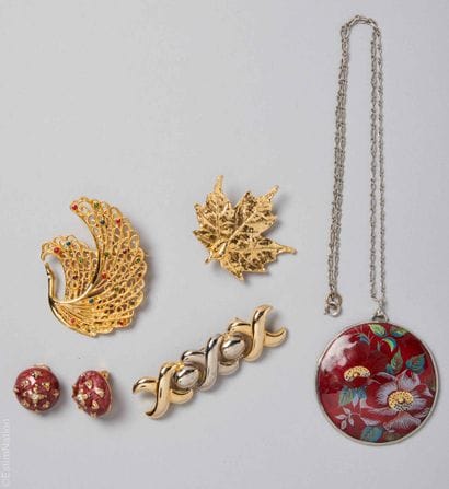 MICHEL LE BRUN, ANONYMOUS
PENDANT and chain...