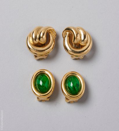 GROSSÉ
DEUX PAIRES DE CLIPS D'OREILLES en...