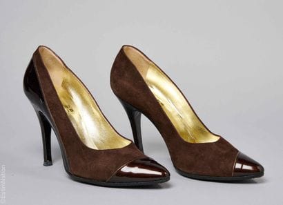 ERNEST VINTAGE
PAIR OF brown patent leather...