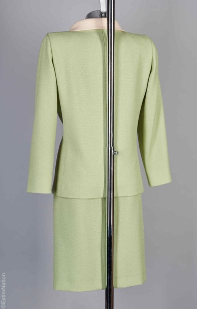 PIERRE CARDIN (2001)
SET in soft green woven...