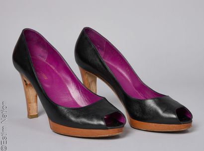 SERGIO ROSSI
Pair of black leather open-toed...