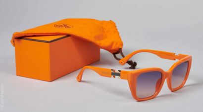 HERMÈS
PAIRE DE LUNETTES de soleil, monture...