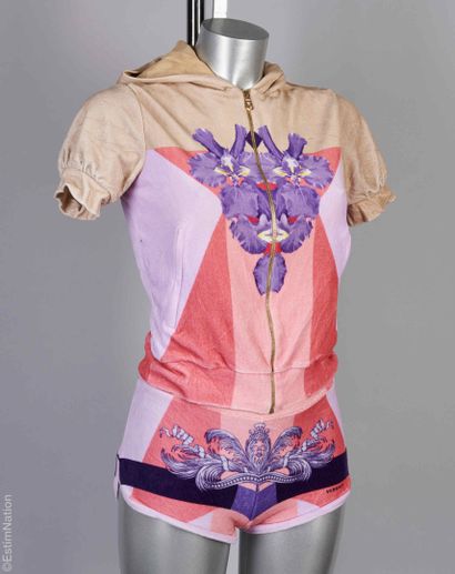 VERSACE
ENSEMBLE trois pièces beige imprimé...