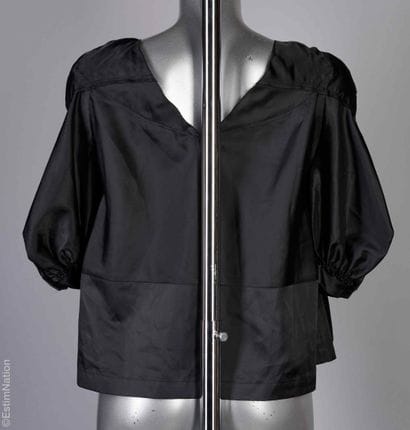 COMME DES GARÇONS PAR REI KAWAKUBO (2016)...