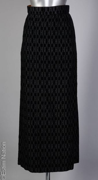 HERMES CIRCA 1970 (MISSING LABEL)
Black velvet...