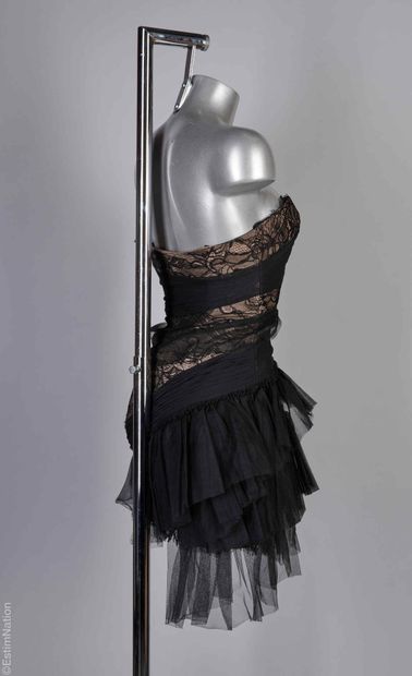 BCBGMAXAZRIA RUNWAY
ROBE bustier en dentelle...