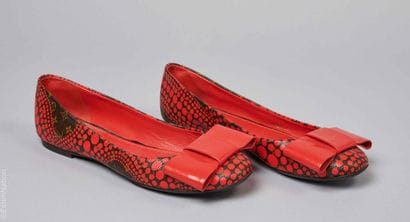 LOUIS VUITTON X YAYOI KUSAMA (2012)
PAIRE...