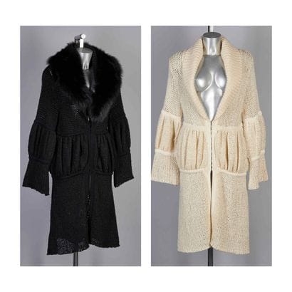 LES PETITES
DEUX LONGS GILETS en tricot fantaisie...