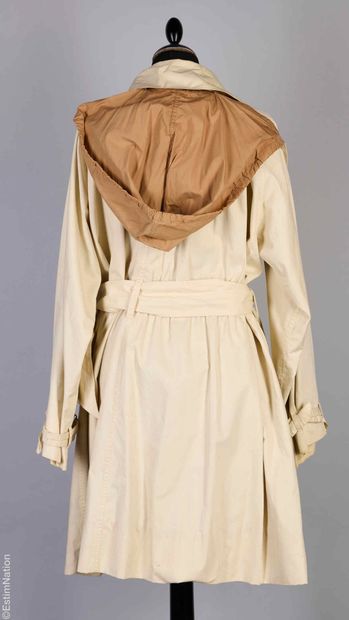 JEAN PAUL GAULTIER FEMME
PARDESSUS en gabardine...