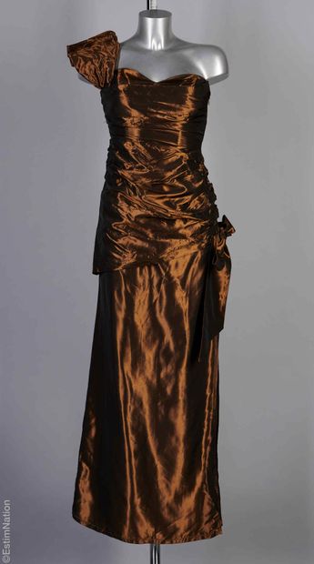 FRANCKY VULICCI, ANONYME
ROBE DE COCKTAIL...